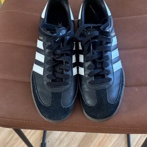 Adidas Men's Black and White Classic Sneakers